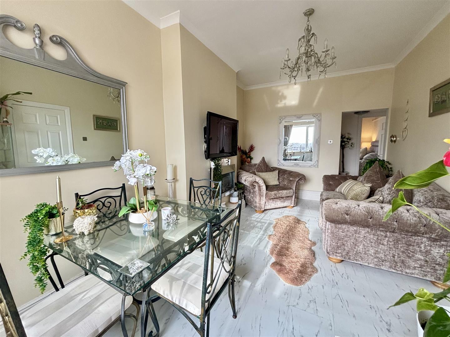 Eversley Road, Sketty, Swansea, SA2 9DB